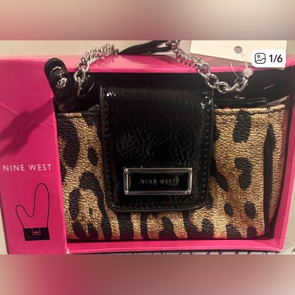 Nine West Handbags - Nine West Leopard mini crossbody